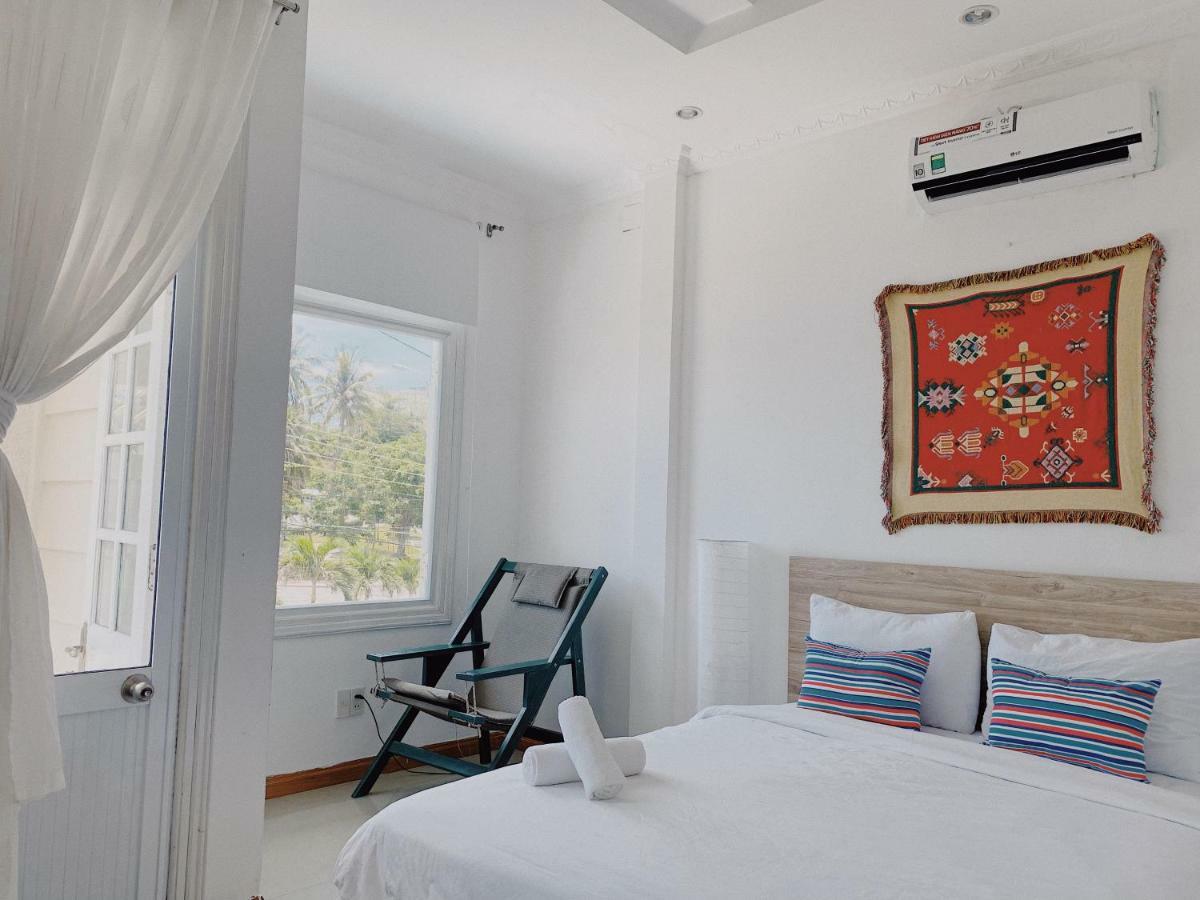 נה טראנג Vivid Seaside Homestay מראה חיצוני תמונה