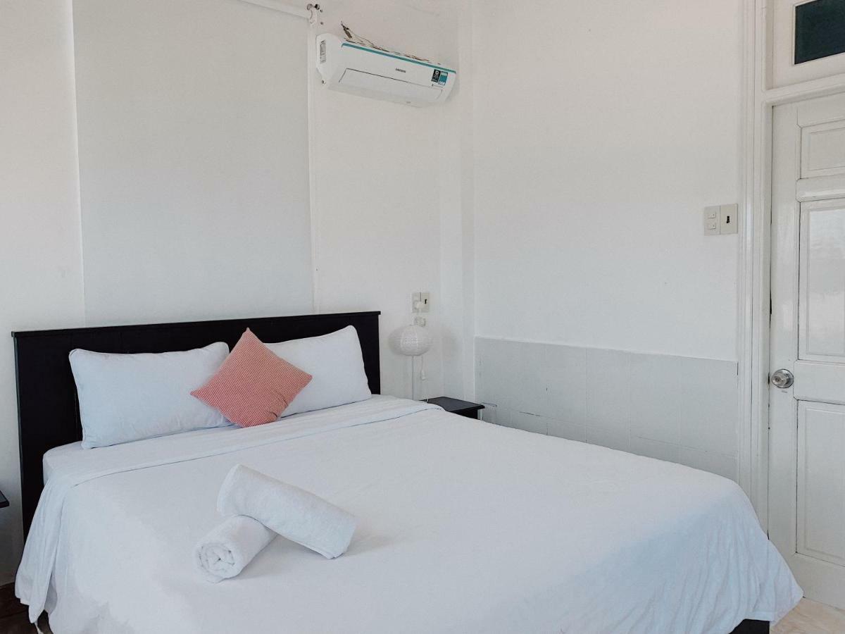 נה טראנג Vivid Seaside Homestay מראה חיצוני תמונה